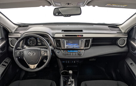 Toyota RAV4, 2019 год, 2 690 000 рублей, 14 фотография