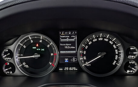 Toyota Land Cruiser 200, 2019 год, 5 700 000 рублей, 16 фотография