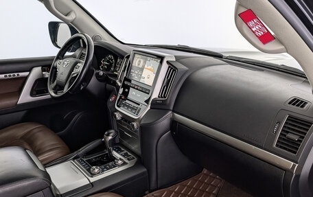 Toyota Land Cruiser 200, 2019 год, 5 700 000 рублей, 13 фотография