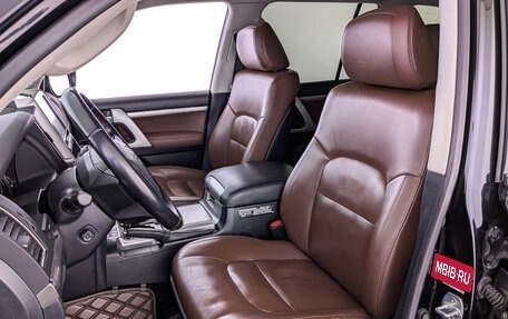 Toyota Land Cruiser 200, 2019 год, 5 700 000 рублей, 20 фотография