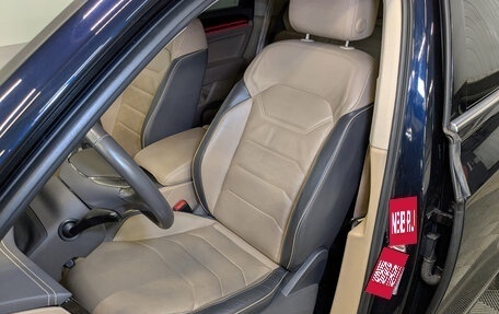 Volkswagen Touareg III, 2019 год, 4 900 000 рублей, 20 фотография