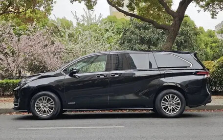 Toyota Sienna, 2021 год, 3 570 000 рублей, 4 фотография