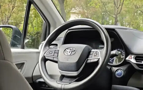 Toyota Sienna, 2021 год, 3 570 000 рублей, 9 фотография