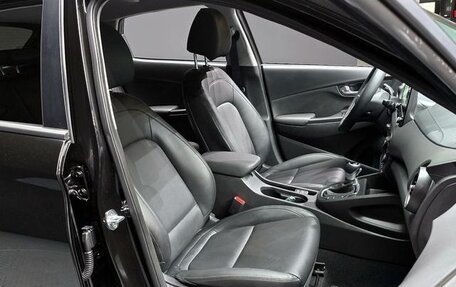 Hyundai Kona I, 2022 год, 1 780 000 рублей, 10 фотография