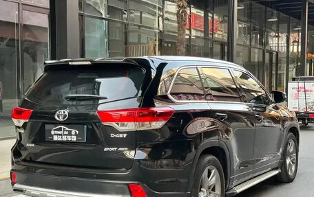 Toyota Highlander III, 2021 год, 2 610 000 рублей, 9 фотография