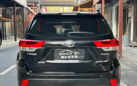 Toyota Highlander III, 2021 год, 2 610 000 рублей, 7 фотография