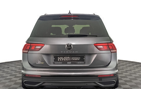 Volkswagen Tiguan II, 2021 год, 2 440 000 рублей, 6 фотография