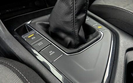 Volkswagen Tiguan II, 2021 год, 2 440 000 рублей, 26 фотография