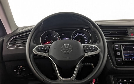 Volkswagen Tiguan II, 2021 год, 2 440 000 рублей, 21 фотография