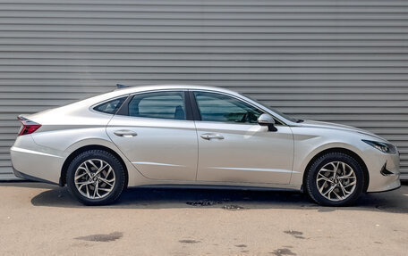Hyundai Sonata VIII, 2021 год, 2 700 000 рублей, 4 фотография