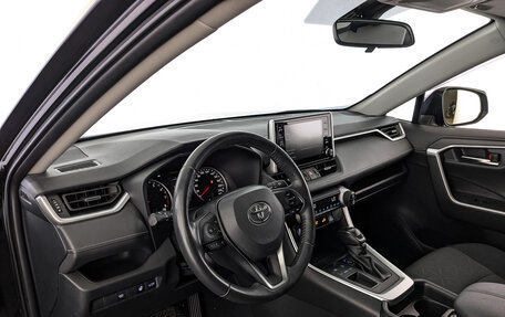 Toyota RAV4, 2019 год, 3 035 000 рублей, 14 фотография