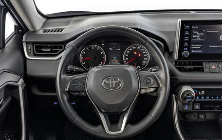 Toyota RAV4, 2019 год, 3 035 000 рублей, 21 фотография