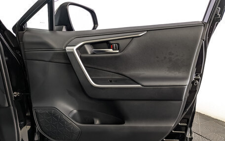 Toyota RAV4, 2019 год, 3 035 000 рублей, 24 фотография