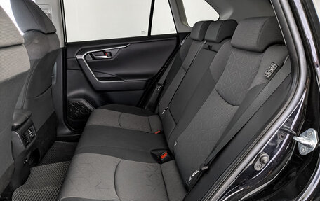 Toyota RAV4, 2019 год, 3 035 000 рублей, 17 фотография