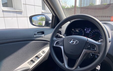 Hyundai Solaris II рестайлинг, 2015 год, 1 200 000 рублей, 14 фотография