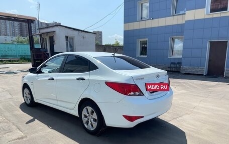 Hyundai Solaris II рестайлинг, 2015 год, 1 200 000 рублей, 6 фотография