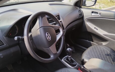 Hyundai Solaris II рестайлинг, 2014 год, 700 000 рублей, 4 фотография