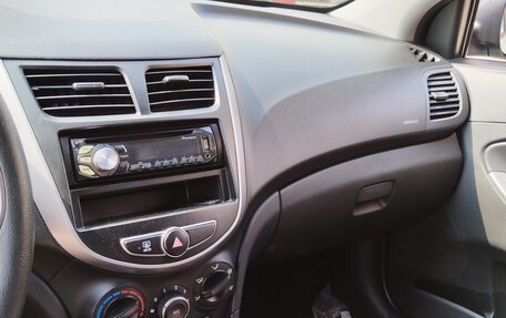 Hyundai Solaris II рестайлинг, 2014 год, 700 000 рублей, 8 фотография
