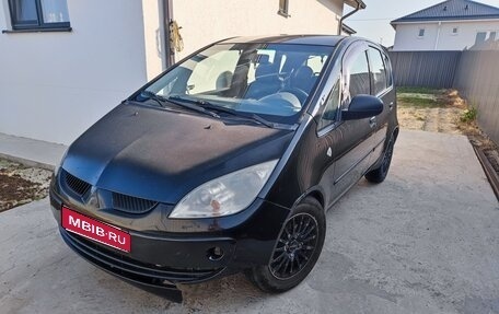 Mitsubishi Colt VI рестайлинг, 2005 год, 275 000 рублей, 1 фотография