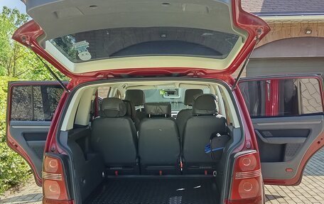 Volkswagen Touran III, 2010 год, 520 000 рублей, 18 фотография