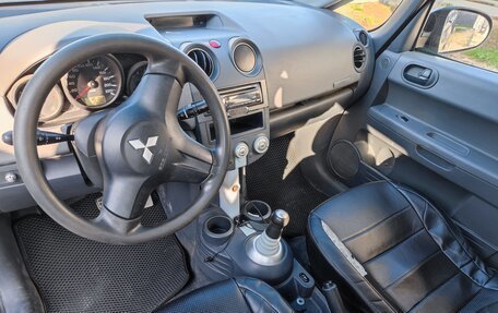 Mitsubishi Colt VI рестайлинг, 2005 год, 275 000 рублей, 4 фотография
