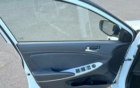 Hyundai Solaris II рестайлинг, 2014 год, 1 135 000 рублей, 3 фотография
