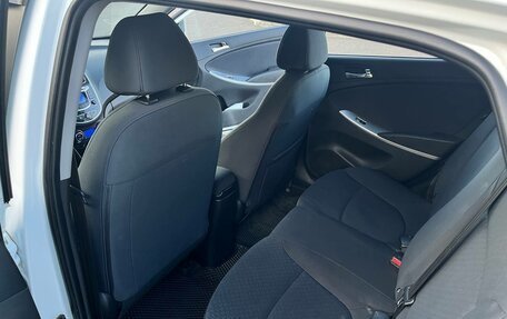 Hyundai Solaris II рестайлинг, 2014 год, 1 135 000 рублей, 23 фотография
