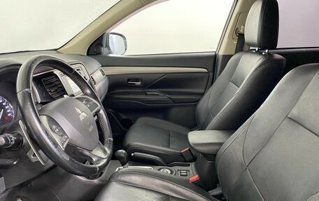 Mitsubishi Outlander III рестайлинг 3, 2013 год, 1 149 000 рублей, 9 фотография