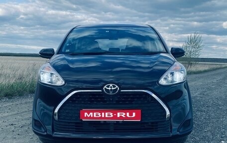 Toyota Sienta II, 2019 год, 1 520 000 рублей, 1 фотография
