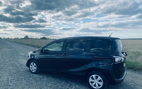 Toyota Sienta II, 2019 год, 1 520 000 рублей, 4 фотография