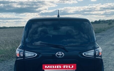 Toyota Sienta II, 2019 год, 1 520 000 рублей, 6 фотография