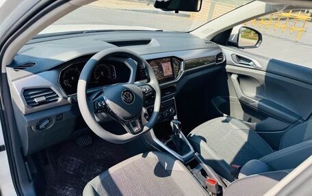 Volkswagen T-Cross I, 2022 год, 1 372 000 рублей, 5 фотография