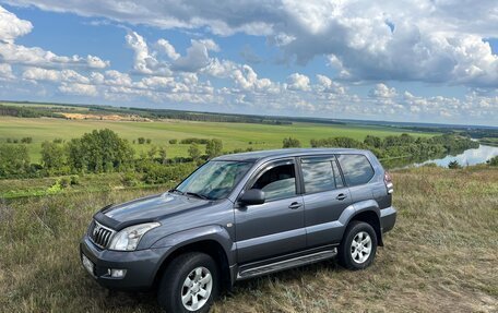 Toyota Land Cruiser Prado 120 рестайлинг, 2008 год, 2 249 000 рублей, 1 фотография