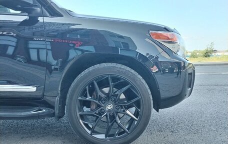 Toyota Land Cruiser 200, 2014 год, 3 900 000 рублей, 2 фотография