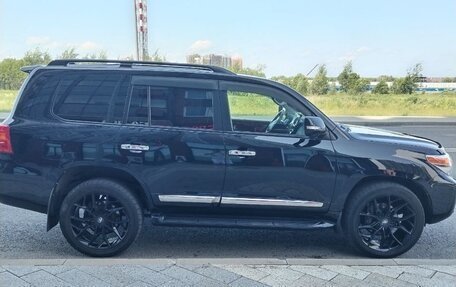Toyota Land Cruiser 200, 2014 год, 3 900 000 рублей, 4 фотография