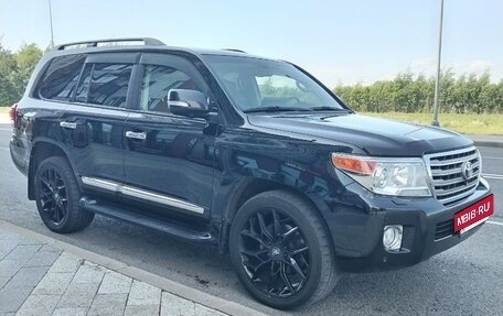 Toyota Land Cruiser 200, 2014 год, 3 900 000 рублей, 5 фотография