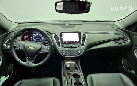 Chevrolet Malibu IX, 2021 год, 1 850 000 рублей, 6 фотография