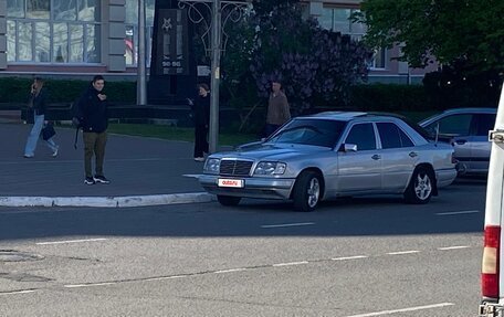 Mercedes-Benz E-Класс, 1994 год, 470 000 рублей, 2 фотография