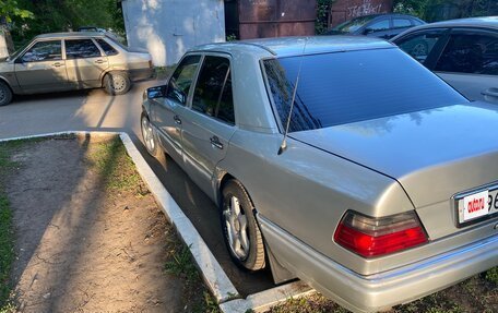 Mercedes-Benz E-Класс, 1994 год, 470 000 рублей, 12 фотография