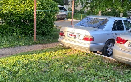 Mercedes-Benz E-Класс, 1994 год, 470 000 рублей, 19 фотография