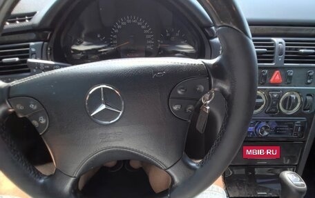 Mercedes-Benz E-Класс, 1997 год, 850 000 рублей, 7 фотография