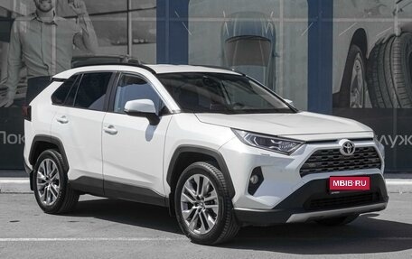 Toyota RAV4, 2021 год, 3 465 000 рублей, 1 фотография