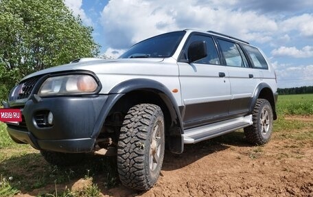 Mitsubishi Pajero Sport II рестайлинг, 2002 год, 820 000 рублей, 2 фотография