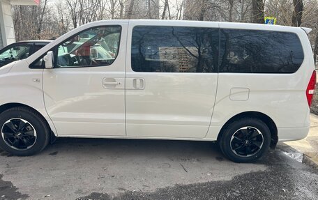 Hyundai Grand Starex Grand Starex I рестайлинг 2, 2017 год, 2 870 000 рублей, 13 фотография