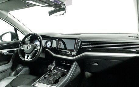 Volkswagen Touareg III, 2018 год, 3 989 898 рублей, 9 фотография