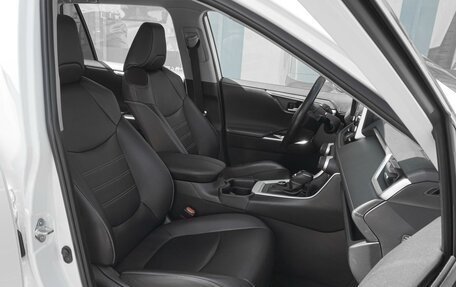 Toyota RAV4, 2021 год, 3 465 000 рублей, 8 фотография
