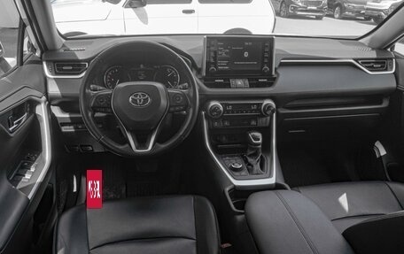 Toyota RAV4, 2021 год, 3 465 000 рублей, 6 фотография