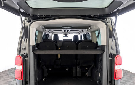 Peugeot Traveller I, 2021 год, 2 645 000 рублей, 10 фотография