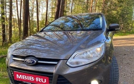 Ford Focus III, 2013 год, 800 000 рублей, 2 фотография
