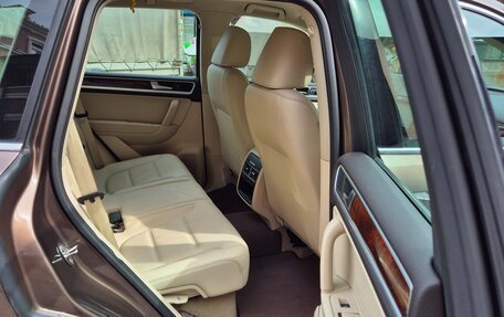 Volkswagen Touareg III, 2011 год, 2 000 000 рублей, 8 фотография